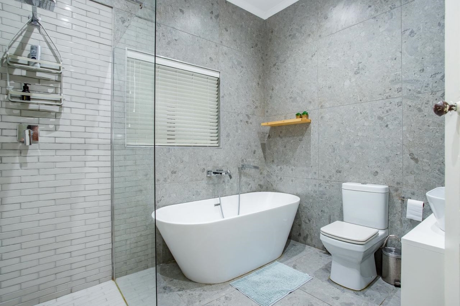 4 Bedroom Property for Sale in Paarl North Western Cape
